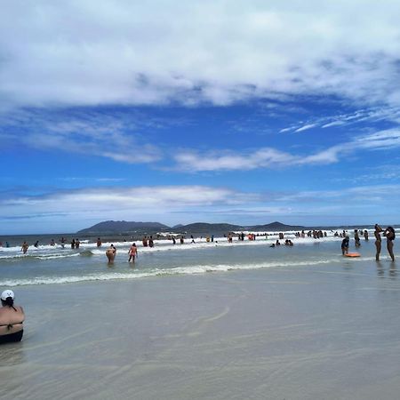 Apartamento Com Vista Para Praia Do Forte Em Cabo Frio Apartment Exterior photo